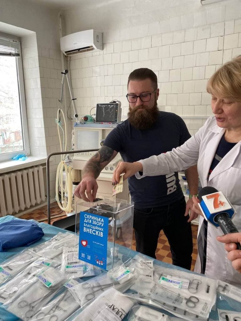 Благодійна ініціатива по збору коштів для купівлі інструментарію для Обласної Дитячої лікарні м. Хмельницький. За сприяння мережі Bulka маркет